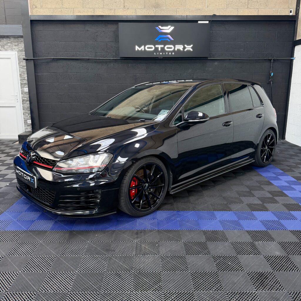 2016 Volkswagen Golf GTI DSG APRIII